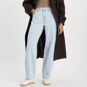 Levi's Baggy Dad Mid Rise Light Wash Jeans - Size 26